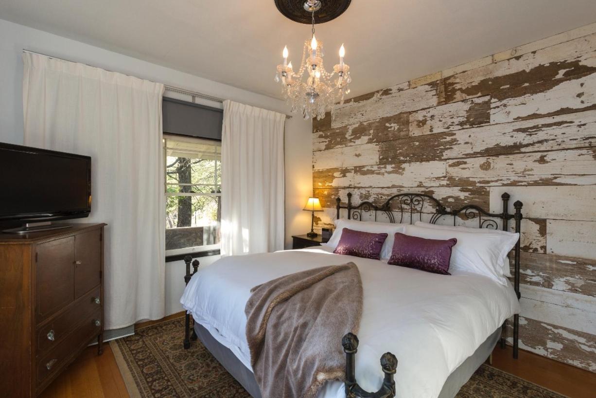 Bed And Barrel At Stonehouse Cellars Bed & Breakfast Clearlake Oaks Luaran gambar