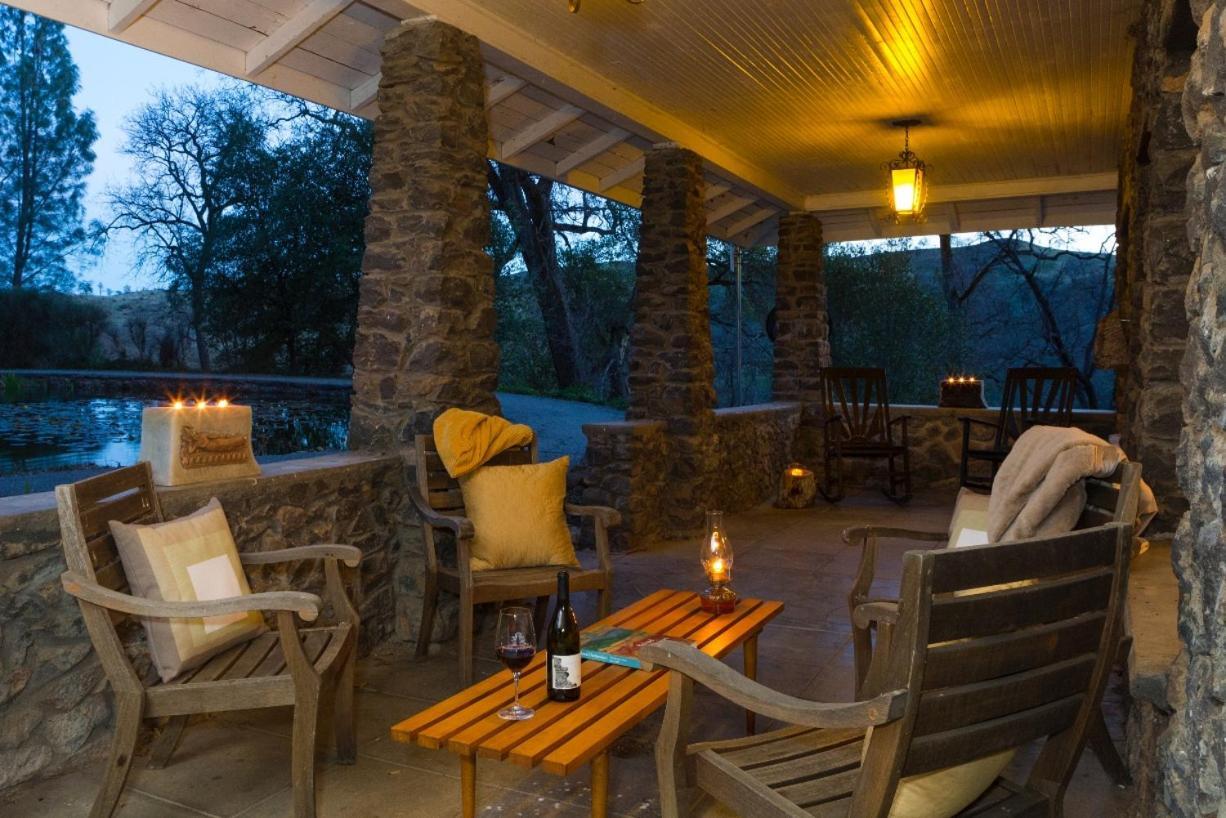 Bed And Barrel At Stonehouse Cellars Bed & Breakfast Clearlake Oaks Luaran gambar